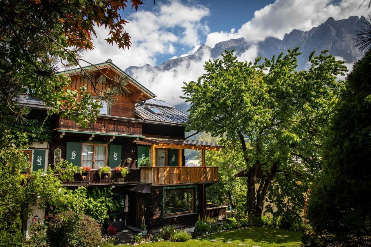 Alpenrelax Haus Weidmannsheil Wohnen Im Romantischen Forsthaus Werfen Eksteriør bilde