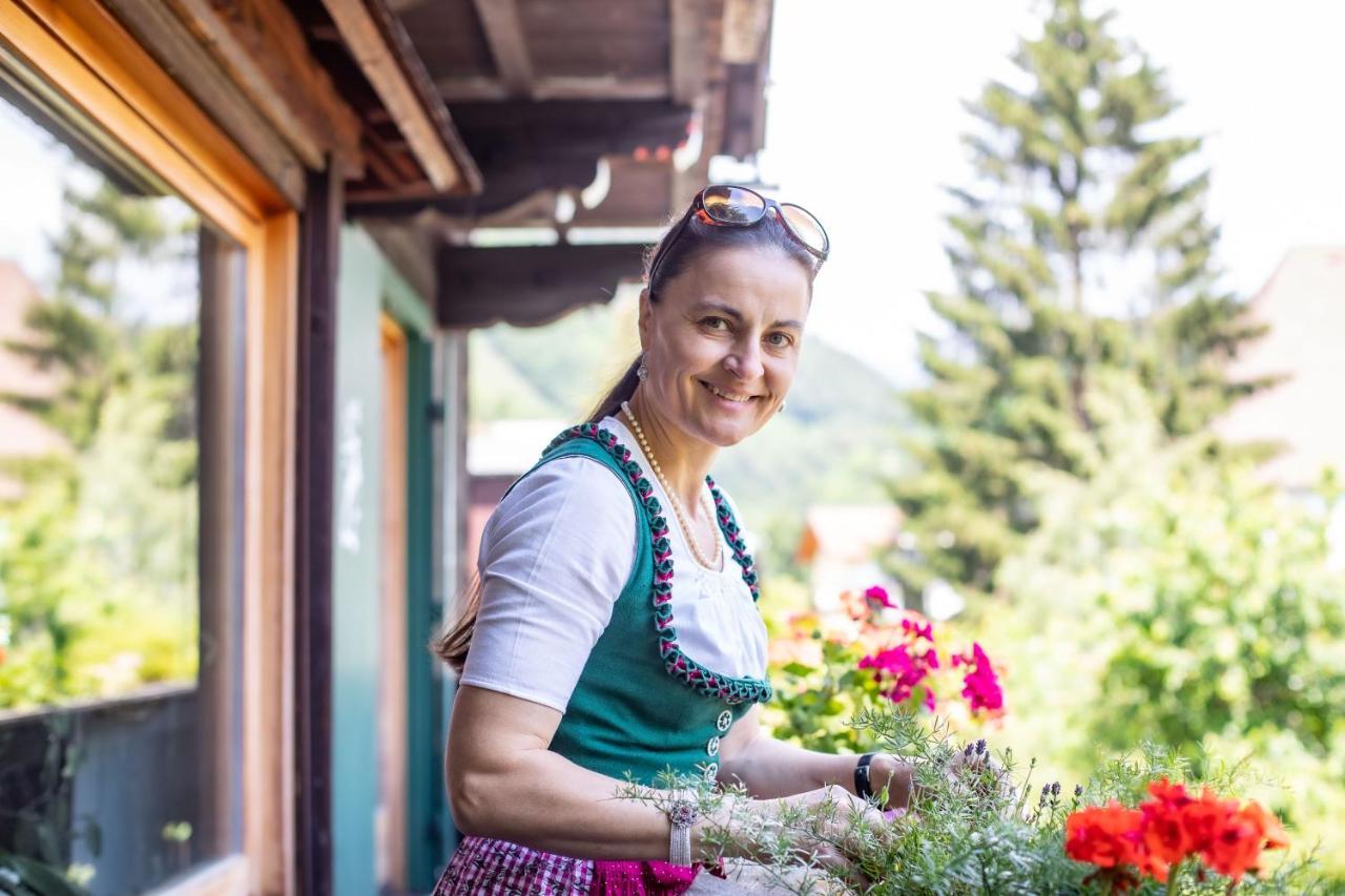 Alpenrelax Haus Weidmannsheil Wohnen Im Romantischen Forsthaus Werfen Eksteriør bilde