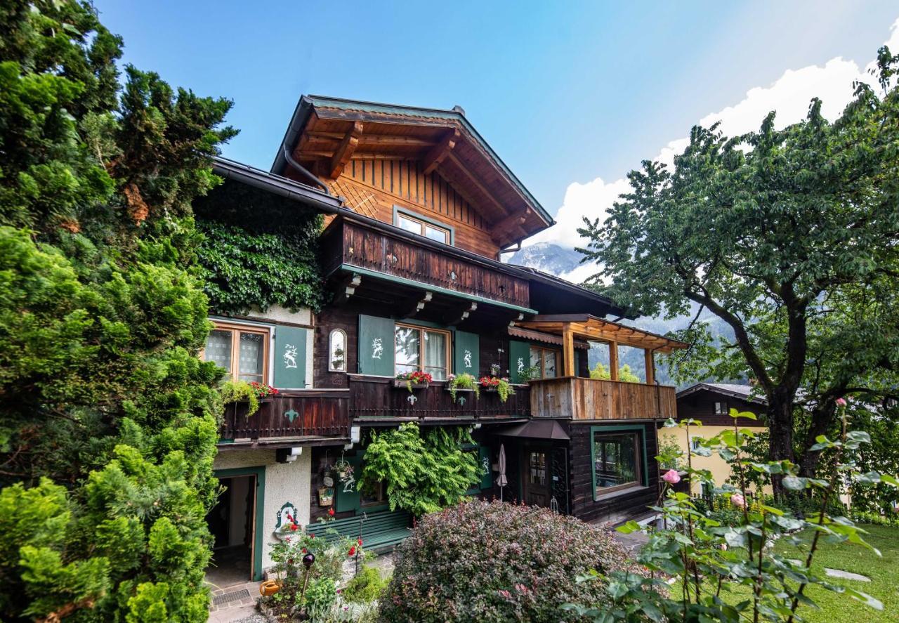 Alpenrelax Haus Weidmannsheil Wohnen Im Romantischen Forsthaus Werfen Eksteriør bilde